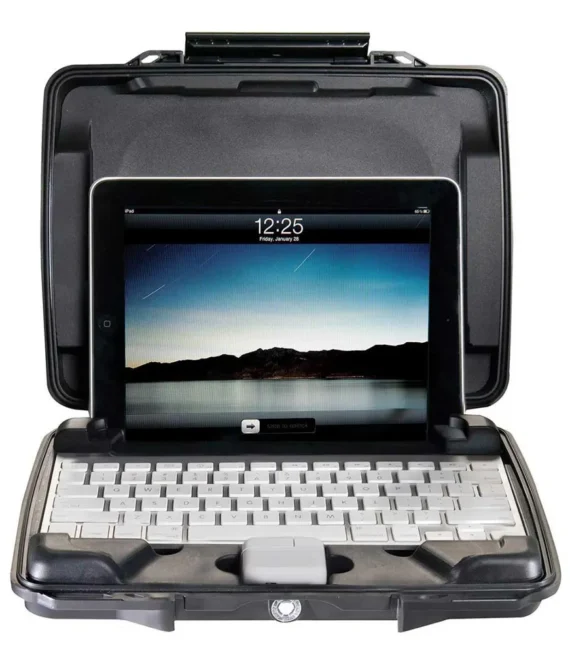 Pelican HardBack Case w/ iPad Foam i1075 – Black